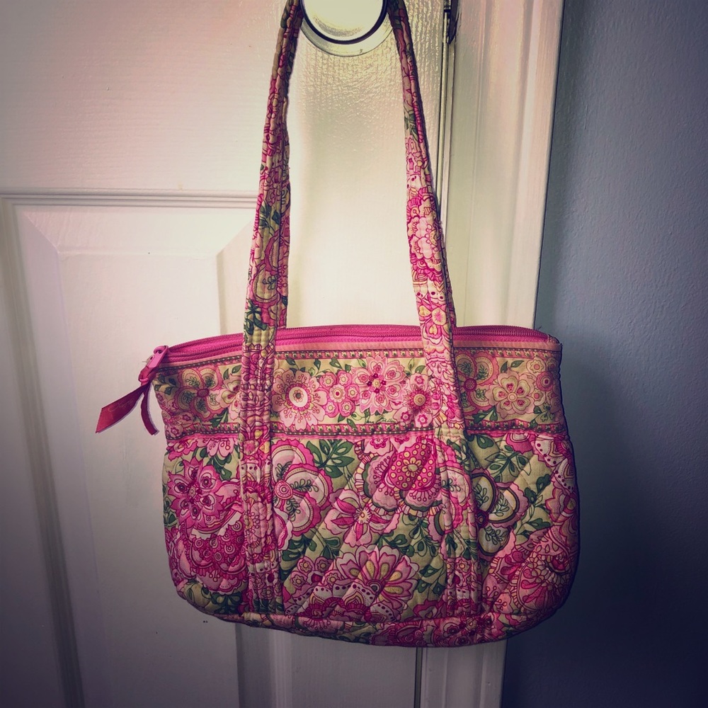 Medium sized, Vera Bradley purse.